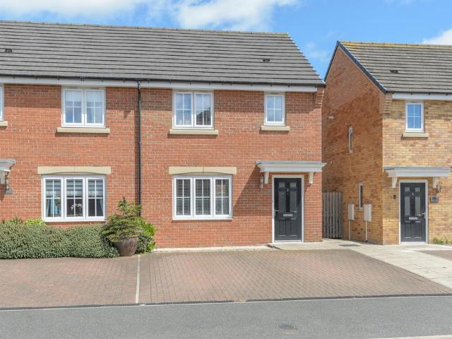 3 bedroom semi detached house for sale