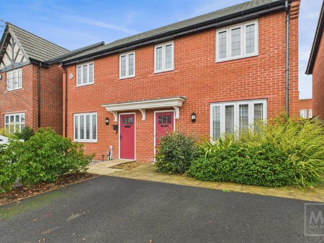 3 bedroom semi detached house for sale