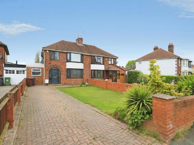 3 bedroom semi detached house for sale