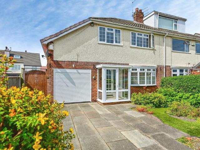 3 bedroom semi detached house for sale