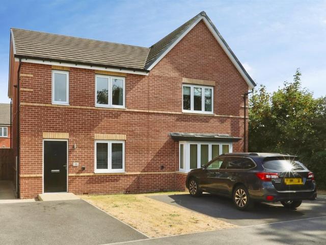 3 bedroom semi detached house for sale