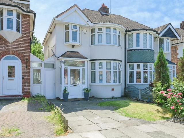 3 bedroom semi detached house for sale
