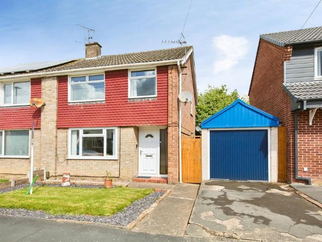 3 bedroom semi detached house for sale