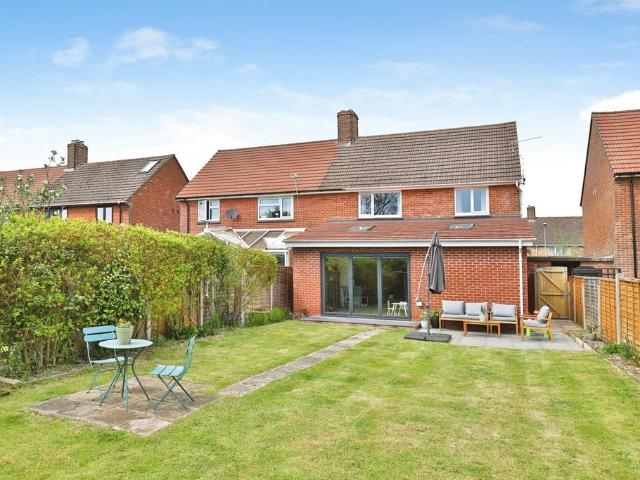 3 bedroom semi detached house for sale