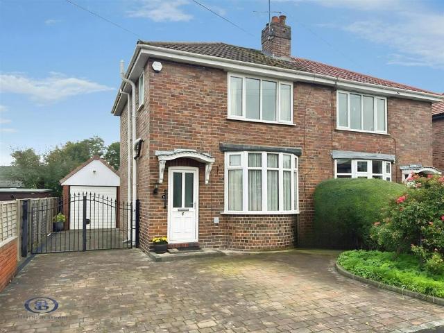 3 bedroom semi detached house for sale