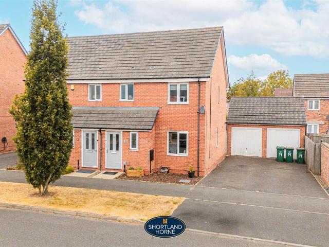 3 bedroom semi detached house for sale