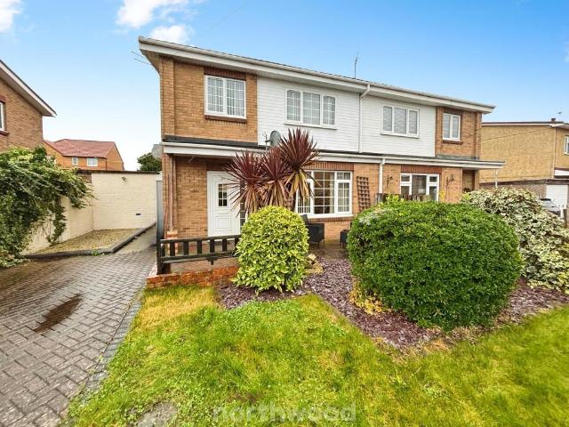 3 bedroom semi detached house for sale
