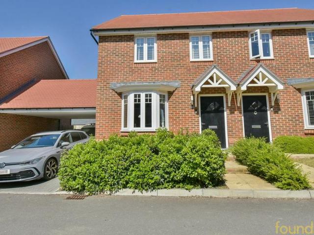 3 bedroom semi detached house for sale