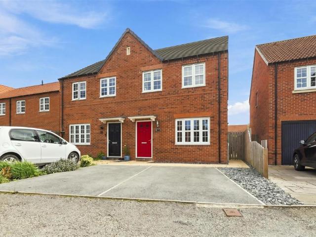 3 bedroom semi detached house for sale