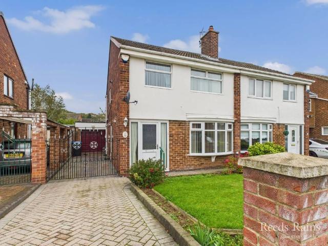 3 bedroom semi detached house for sale