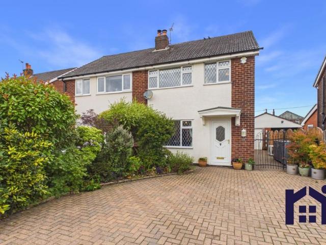 3 bedroom semi detached house for sale