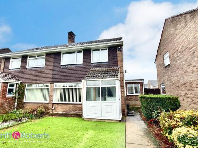 3 bedroom semi detached house for sale