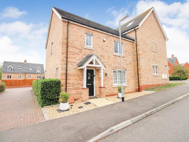 3 bedroom semi detached house for sale