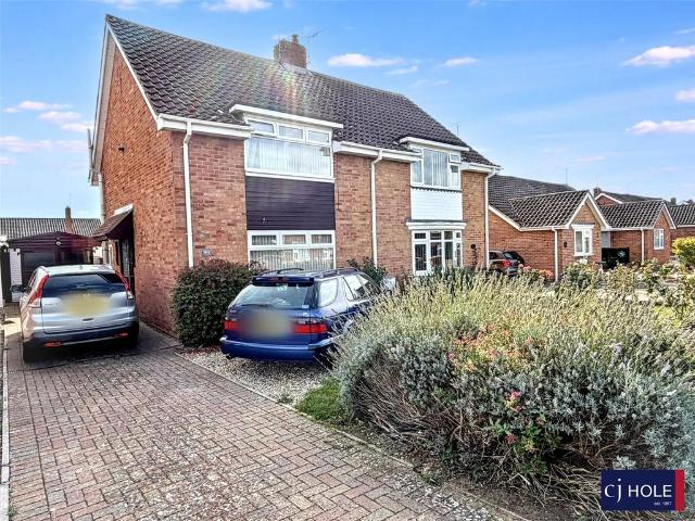 3 bedroom semi detached house for sale