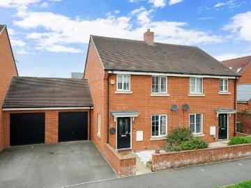3 bedroom semi detached house for sale
