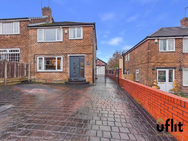 3 bedroom semi detached house for sale