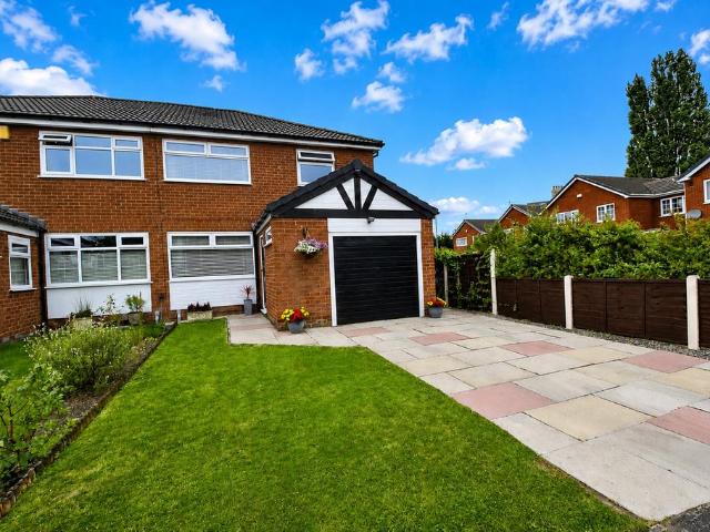 3 bedroom semi detached house for sale