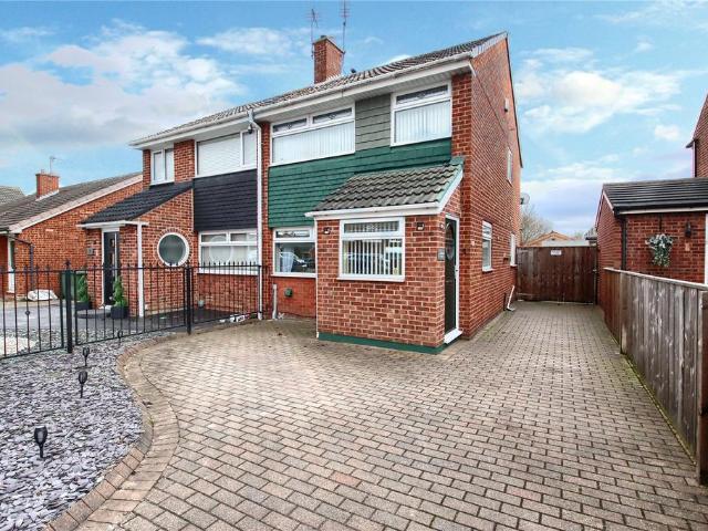 3 bedroom semi detached house for sale