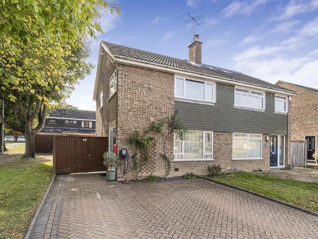 3 bedroom semi detached house for sale