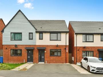 3 bedroom semi detached house for sale