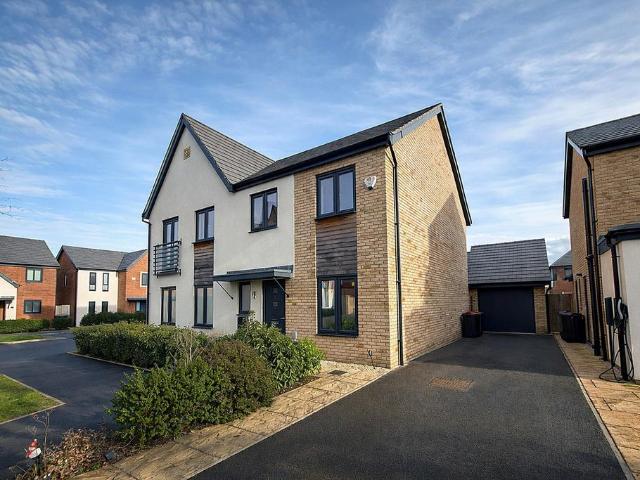 3 bedroom semi detached house for sale