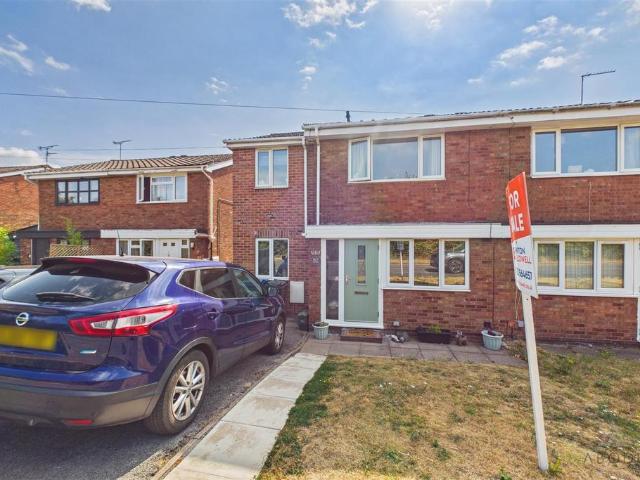 3 bedroom semi detached house for sale