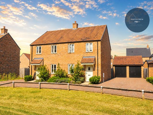 3 bedroom semi detached house for sale