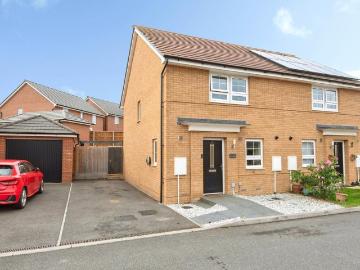 3 bedroom semi detached house for sale