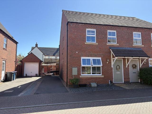 3 bedroom semi detached house for sale