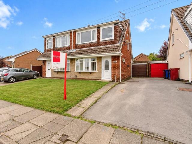 3 bedroom semi detached house for sale