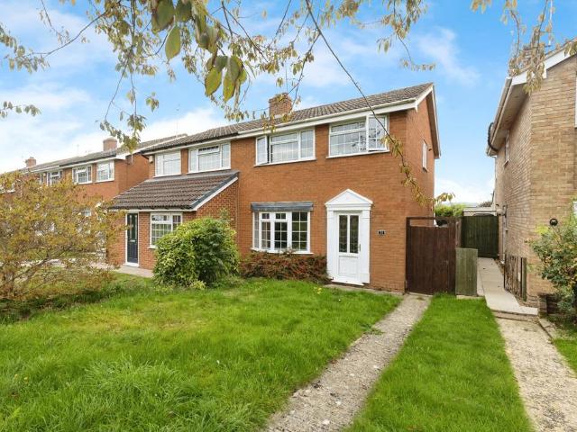 3 bedroom semi detached house for sale