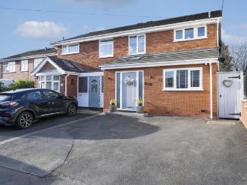3 bedroom semi detached house for sale