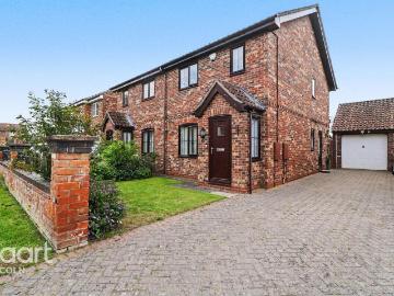 3 bedroom semi detached house for sale