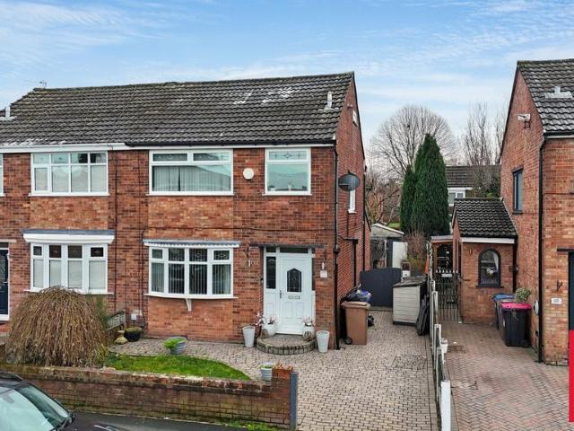 3 bedroom semi detached house for sale
