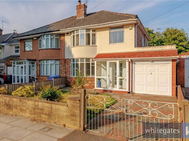 3 bedroom semi detached house for sale