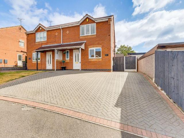 3 bedroom semi detached house for sale