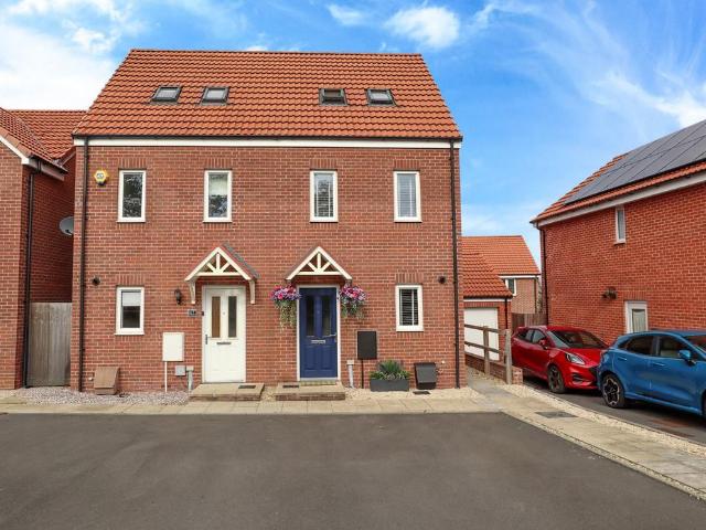 3 bedroom semi detached house for sale