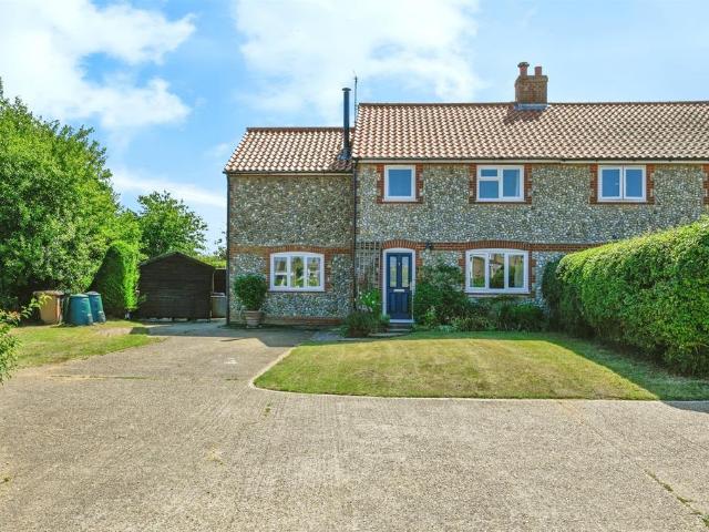 3 bedroom semi detached house for sale