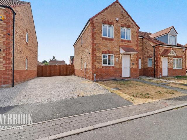 3 bedroom semi detached house for sale