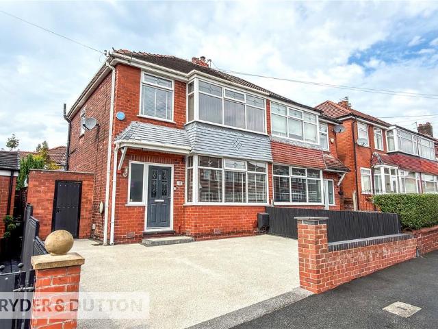 3 bedroom semi detached house for sale