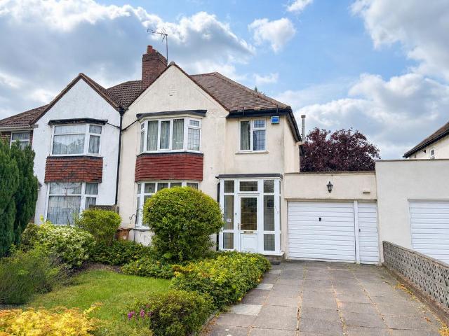 3 bedroom semi detached house for sale