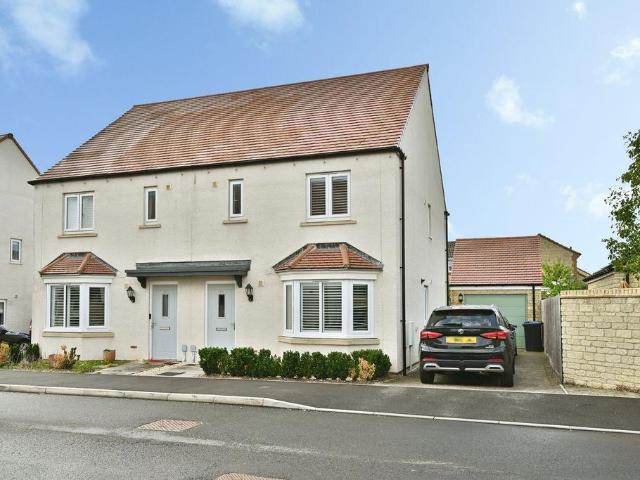 3 bedroom semi detached house for sale