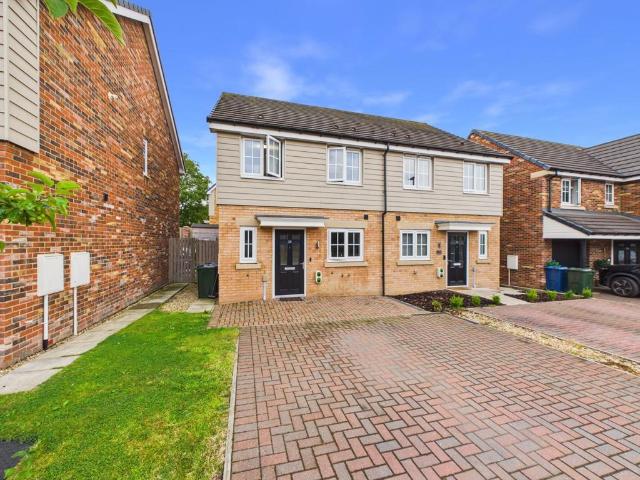 3 bedroom semi detached house for sale