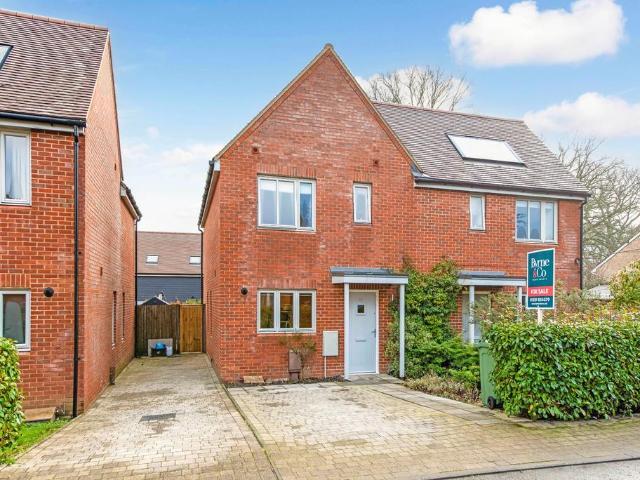 3 bedroom semi detached house for sale