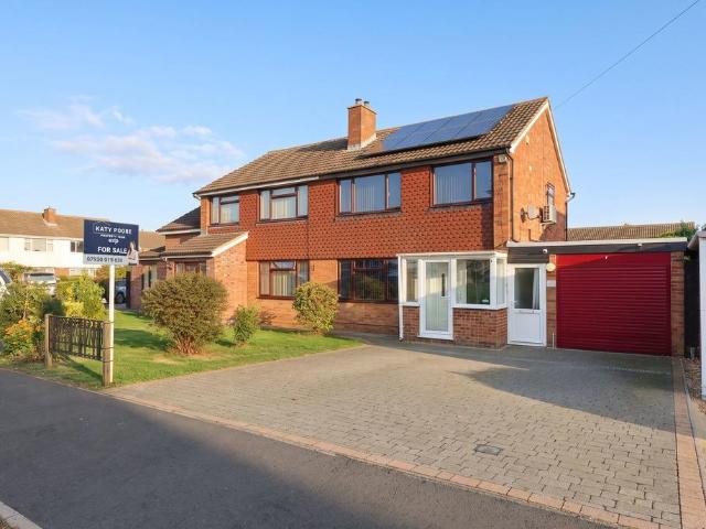3 bedroom semi detached house for sale