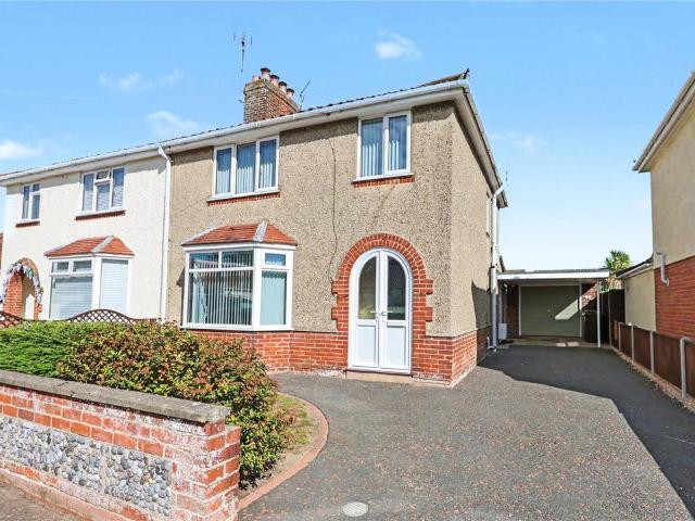3 bedroom semi detached house for sale
