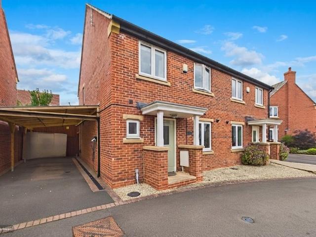 3 bedroom semi detached house for sale