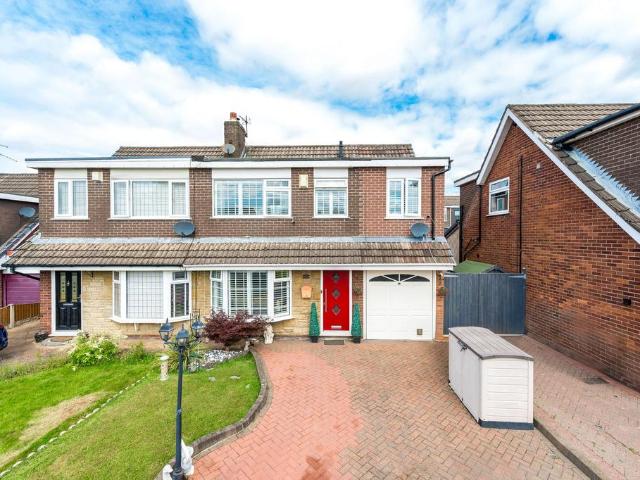 3 bedroom semi detached house for sale