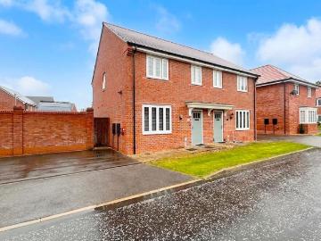 3 bedroom semi detached house for sale