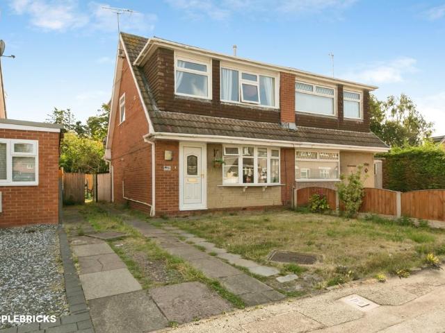 3 bedroom semi detached house for sale